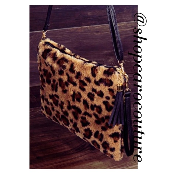 Faux Fur Leopard Shoulder Bag - Picture 3 of 8